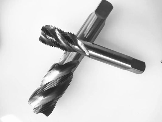 8mm Square End Machine Tap M8x1 25 Tap Spiral Flute Threading Tap Metric Machine